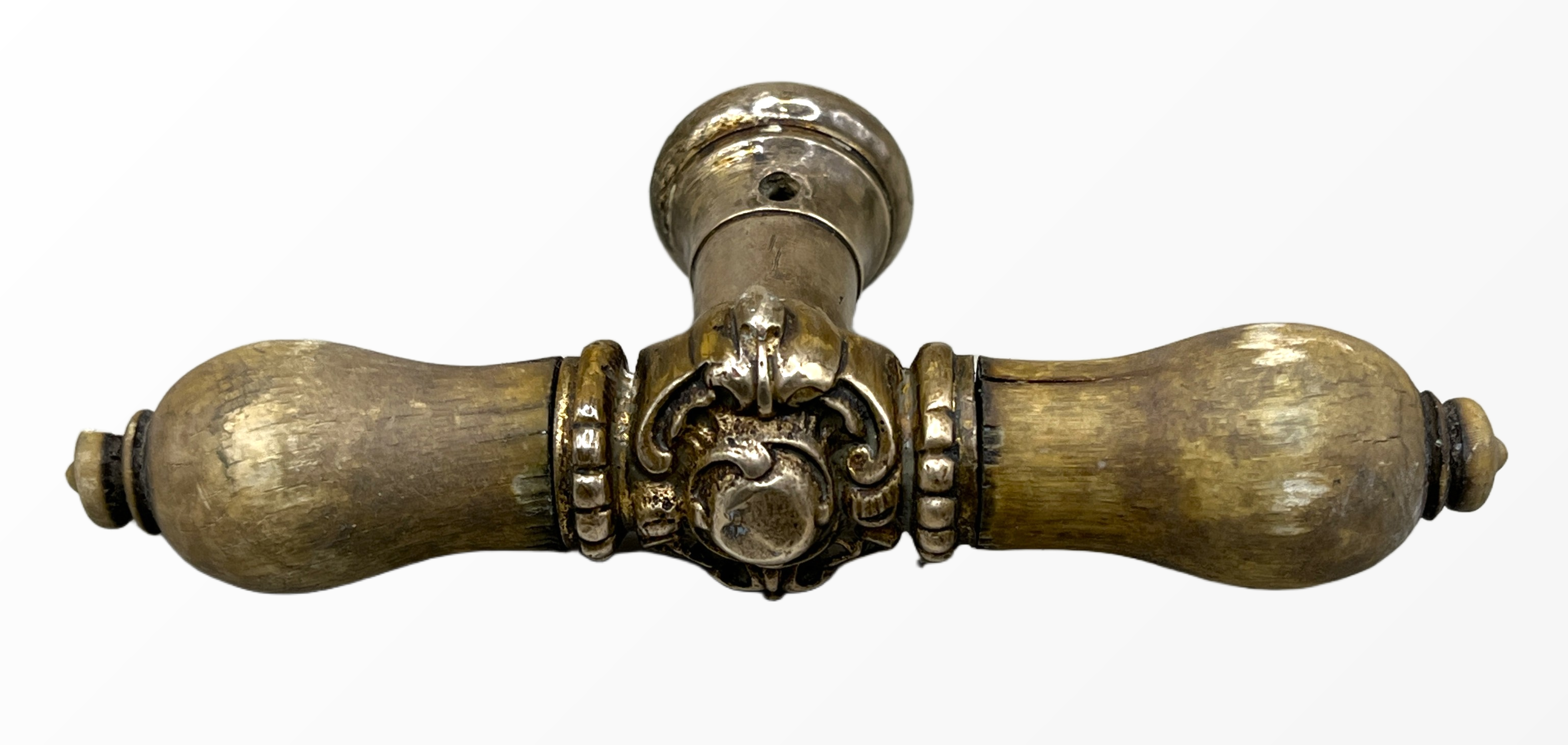 Fensteroliven Gründerzeit aus Messing