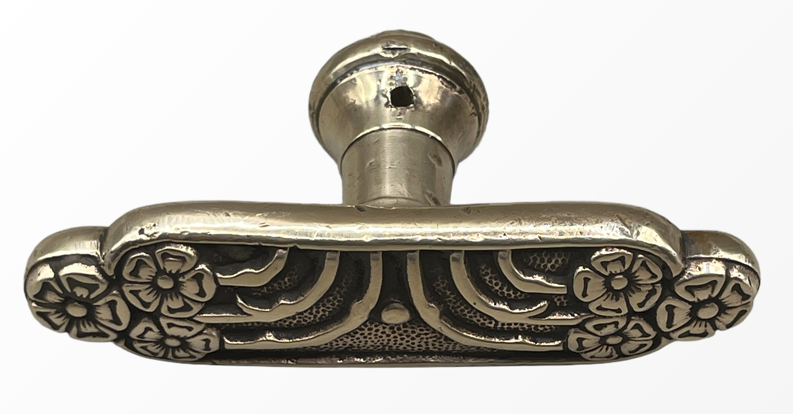Fensteroliven Jugendstil aus Messing