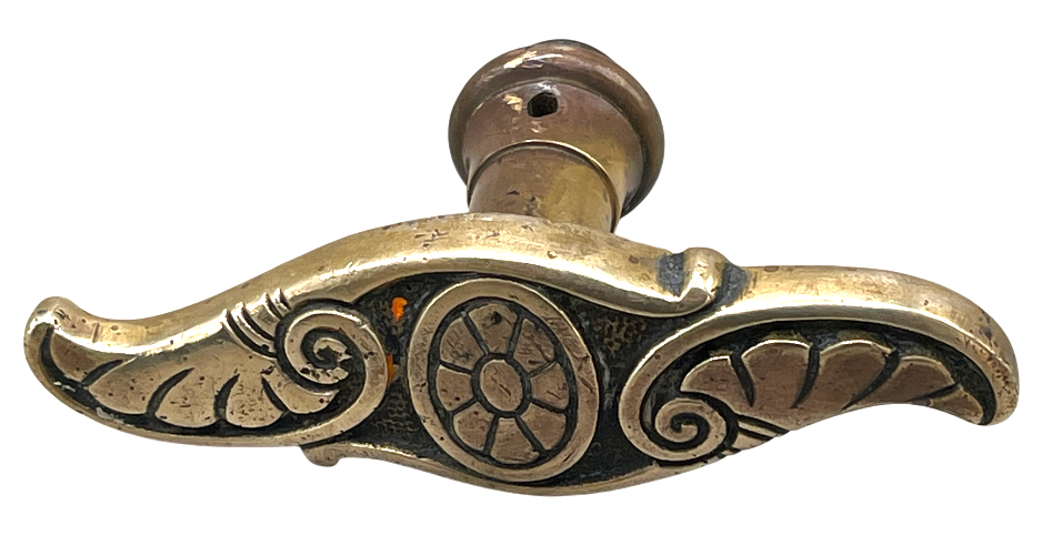 Fensteroliven Jugendstil aus Messing