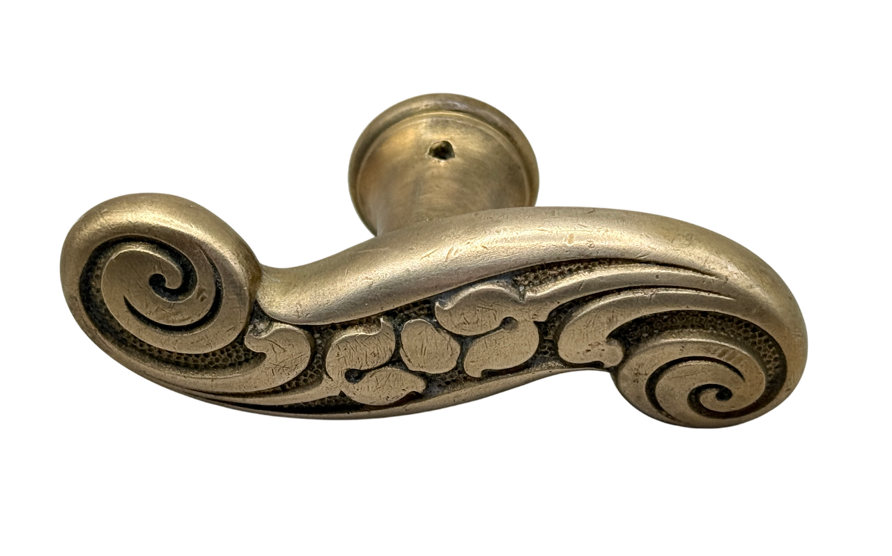 Fensteroliven Jugendstil aus Messing