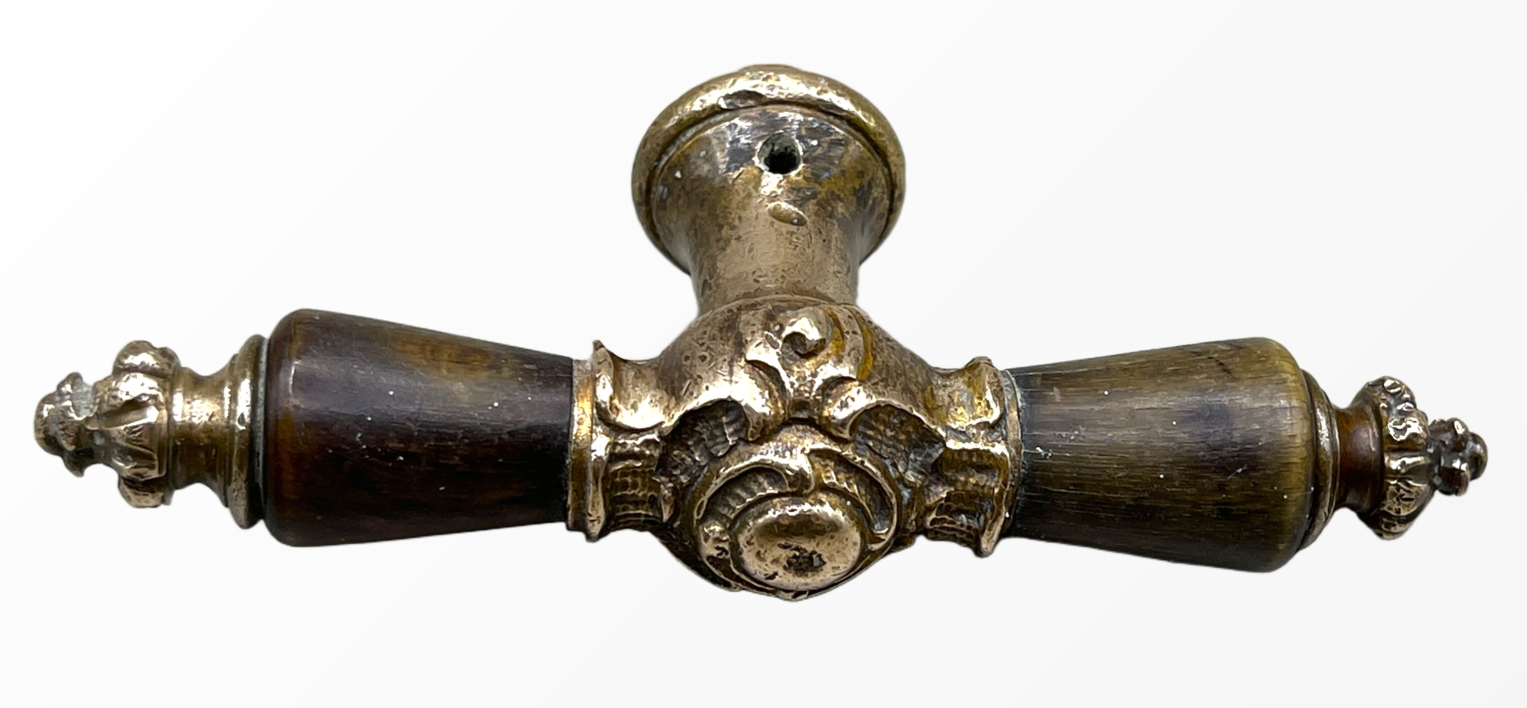 Fensteroliven Gründerzeit aus Messing