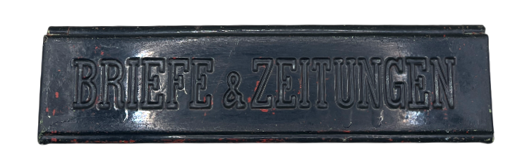 Briefklappe 30er Jahre aus Eisen